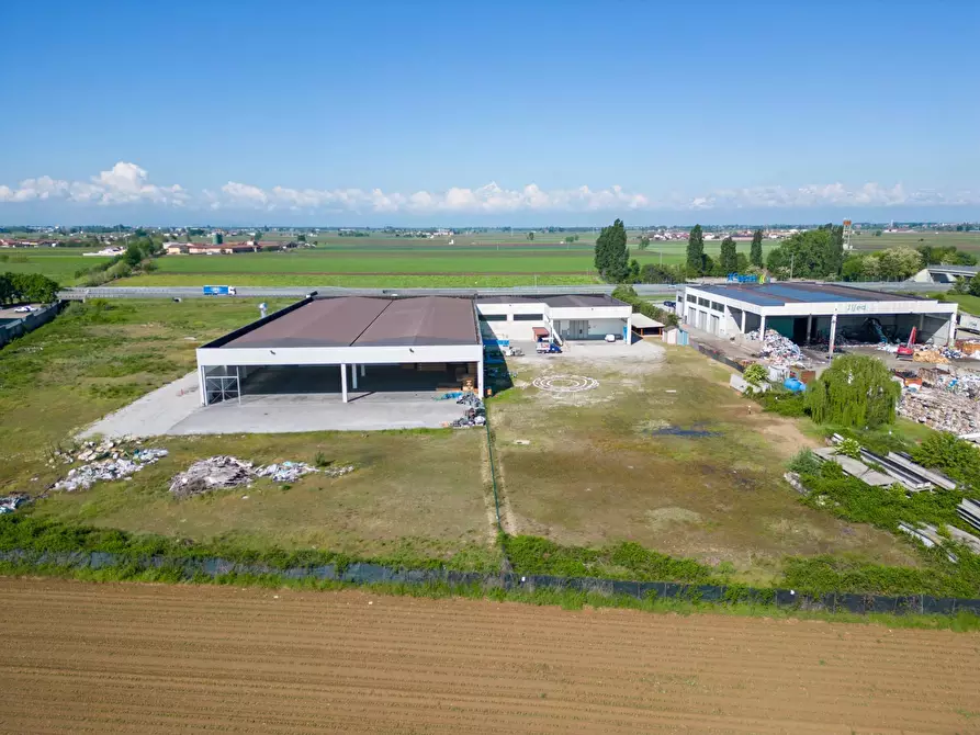 Immagine 32 di Capannone industriale in affitto  in Strada della Maniga a Sommariva Del Bosco