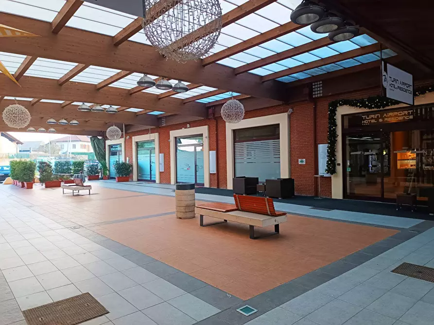 Immagine 4 di Attività commerciale in affitto  in Via Torino 168 a Ala Di Stura