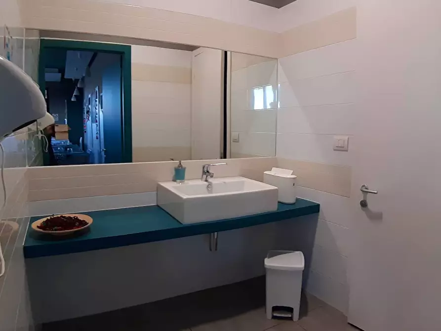 Immagine 12 di Attività commerciale in affitto  in Via Torino 168 a Ala Di Stura