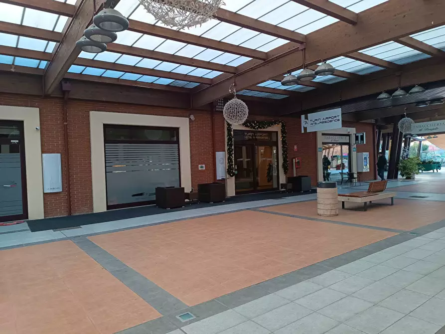 Immagine 15 di Attività commerciale in affitto  in Via Torino 168 a Ala Di Stura