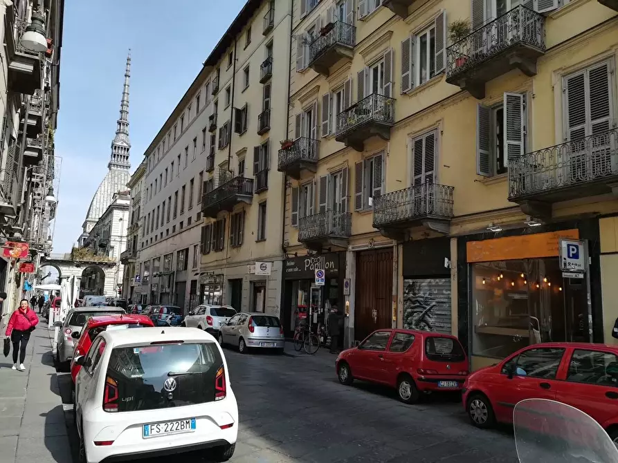 Immagine 1 di Attività commerciale in vendita  in Via San Massimo 5 a Torino