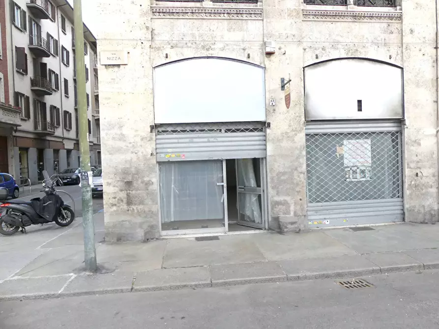 Immagine 1 di Locale commerciale in affitto  in Via Nizza 43 a Torino