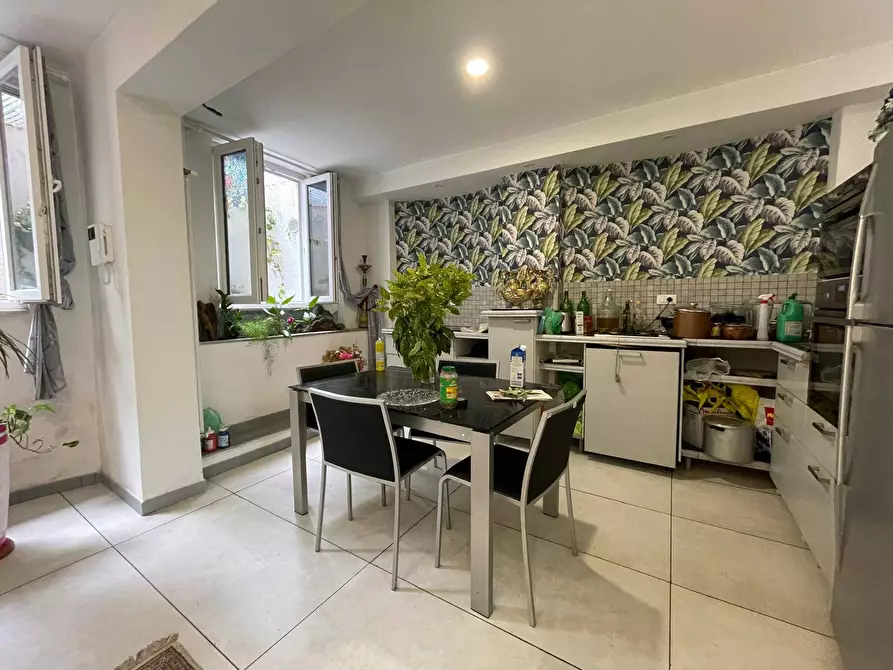 Immagine 7 di Appartamento in vendita  in Strada Comunale Di Cavoretto 70 a Torino