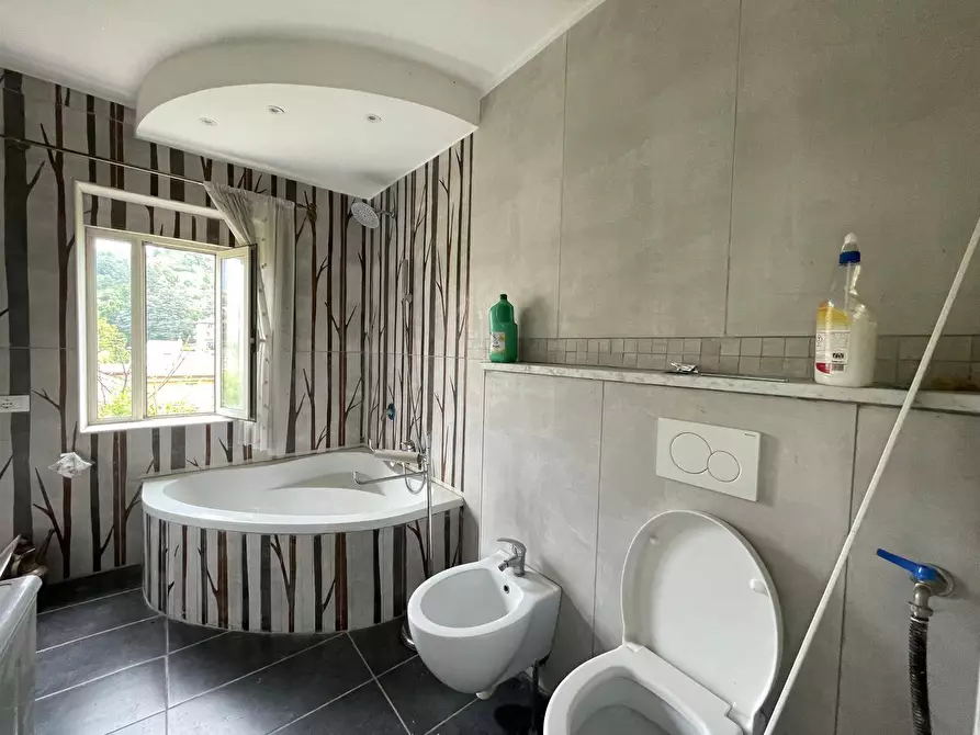 Immagine 9 di Appartamento in vendita  in Strada Comunale Di Cavoretto 70 a Torino