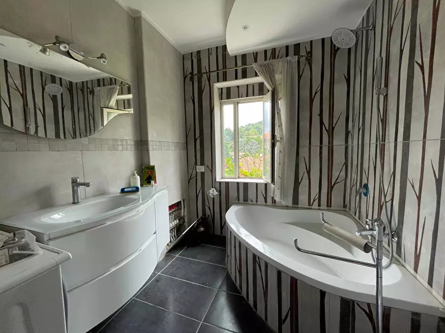 Immagine 13 di Appartamento in vendita  in Strada Comunale Di Cavoretto 70 a Torino