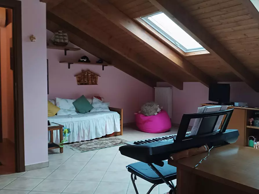 Immagine 17 di Villa in vendita  in Via Verdi 4 a Ala Di Stura