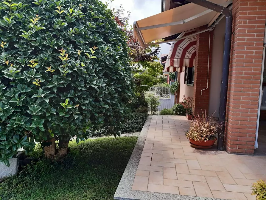 Immagine 32 di Villa in vendita  in Via Verdi 4 a Ala Di Stura