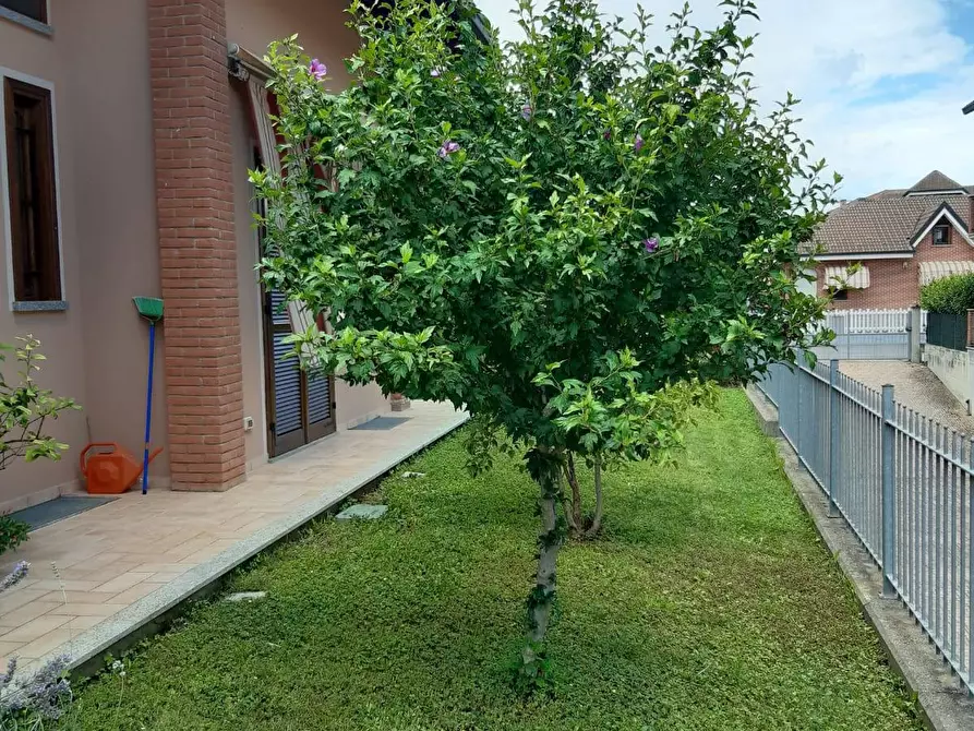 Immagine 34 di Villa in vendita  in Via Verdi 4 a Ala Di Stura