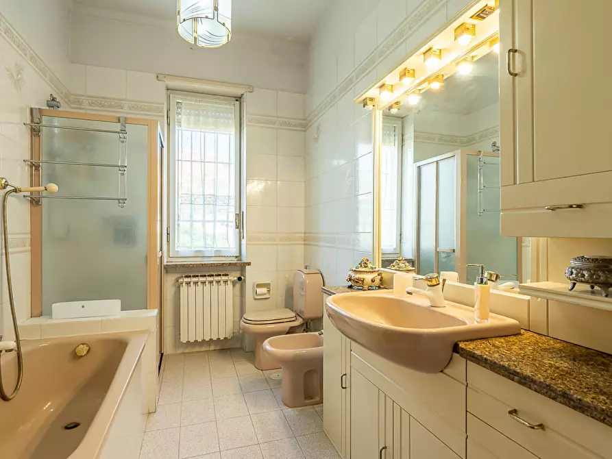 Immagine 22 di Villa in vendita  in Via Villa 14 a Alpignano