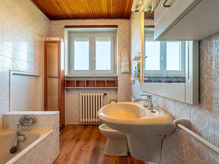 Immagine 29 di Villa in vendita  in Via Villa 14 a Alpignano