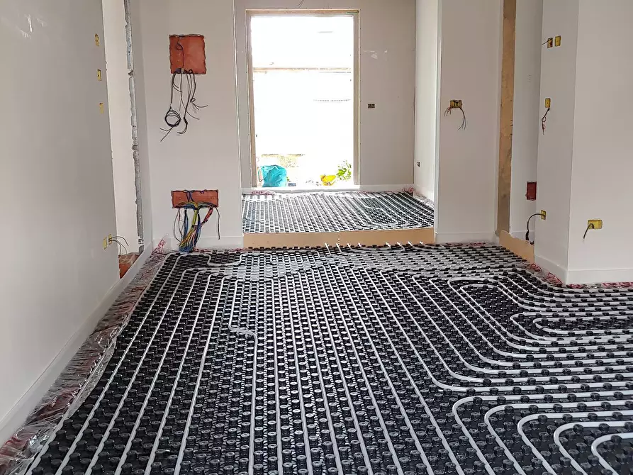 Immagine 34 di Appartamento in vendita  in Viale Europa a San Maurizio Canavese