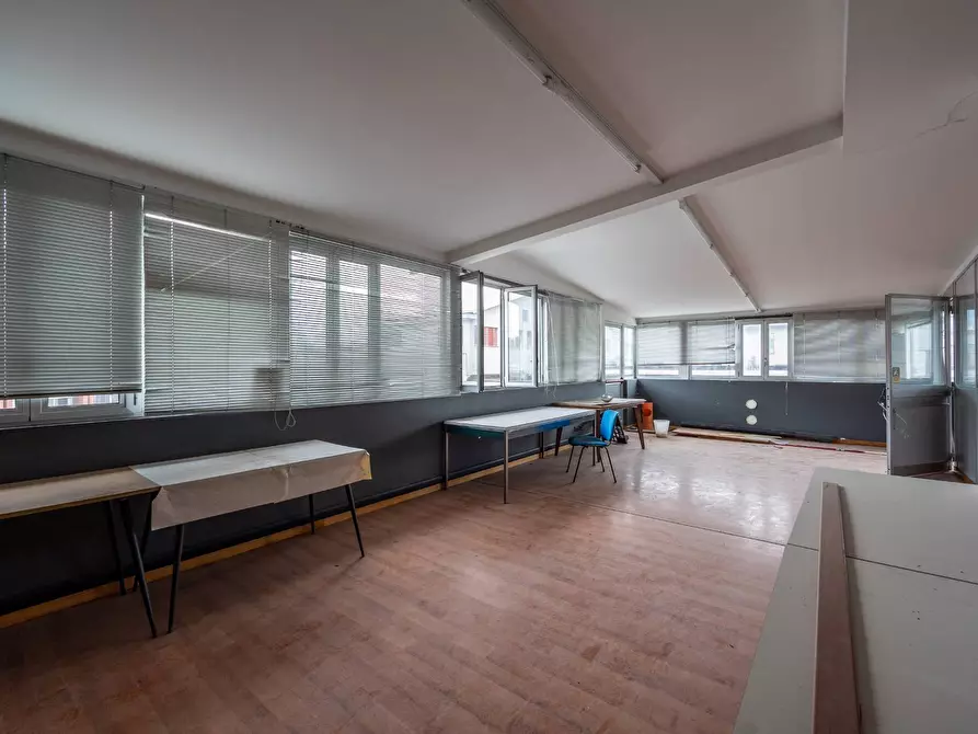 Immagine 27 di Palazzo in affitto  in Via Poliziano a Torino