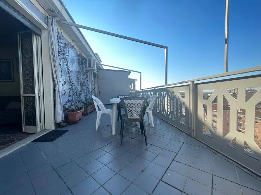 Immagine 2 di Attico in vendita  in Corso Potenza 102 a Torino