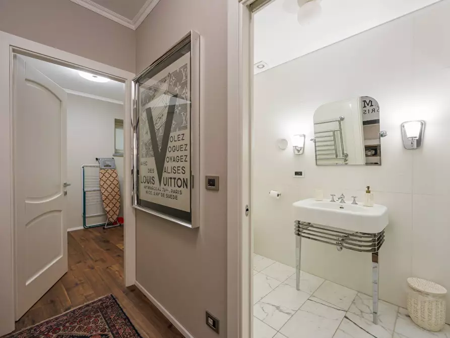 Immagine 10 di Appartamento in affitto  in Piazza San Carlo a Torino