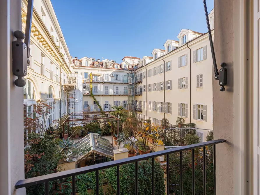 Immagine 2 di Appartamento in affitto  in Piazza San Carlo a Torino