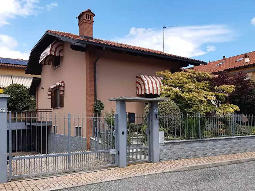 Immagine 2 di Villa in vendita  in Via Verdi 4 a Ala Di Stura
