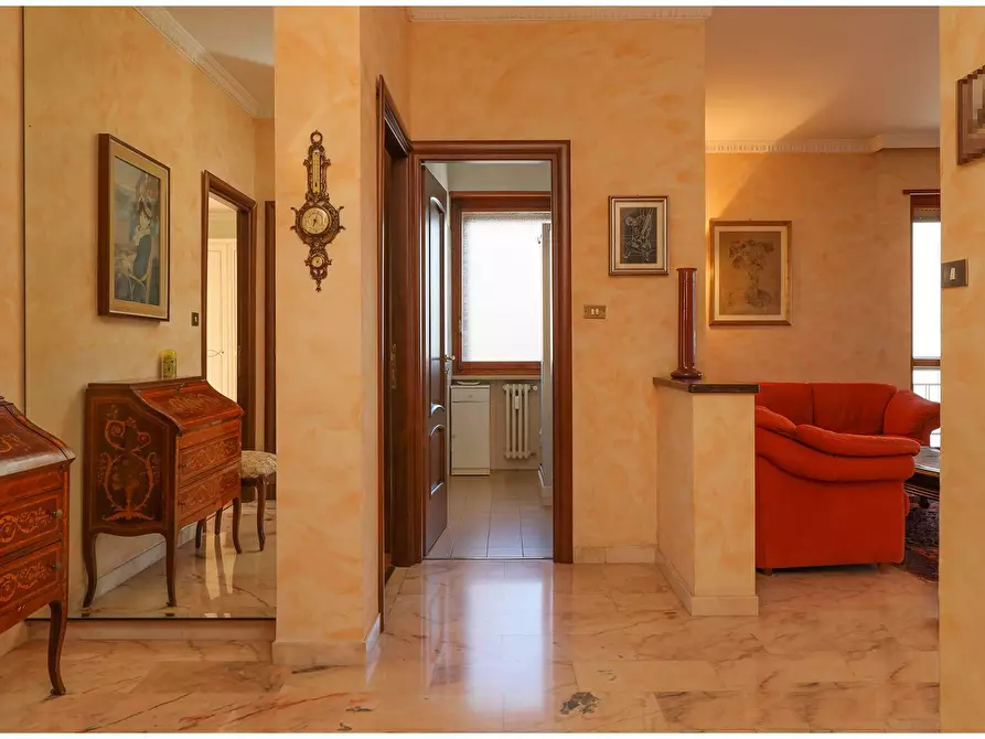 Immagine 8 di Appartamento in vendita  in VIA MONTE BIANCO 18 a Rivoli