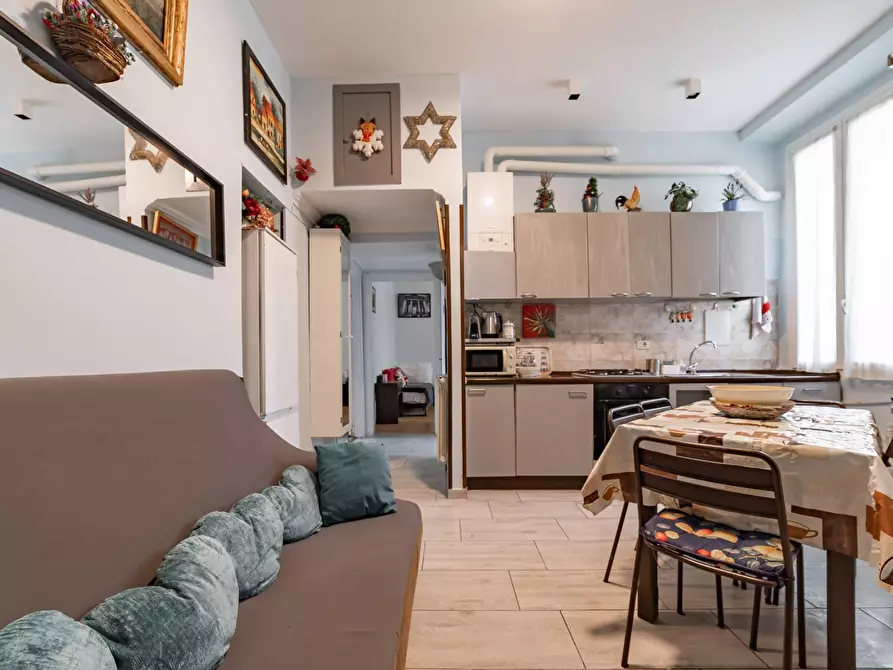 Immagine 15 di Appartamento in affitto  in Viale Nazario Sauro 5 a Milano