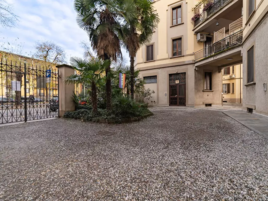 Immagine 11 di Appartamento in affitto  in Viale Nazario Sauro 5 a Milano