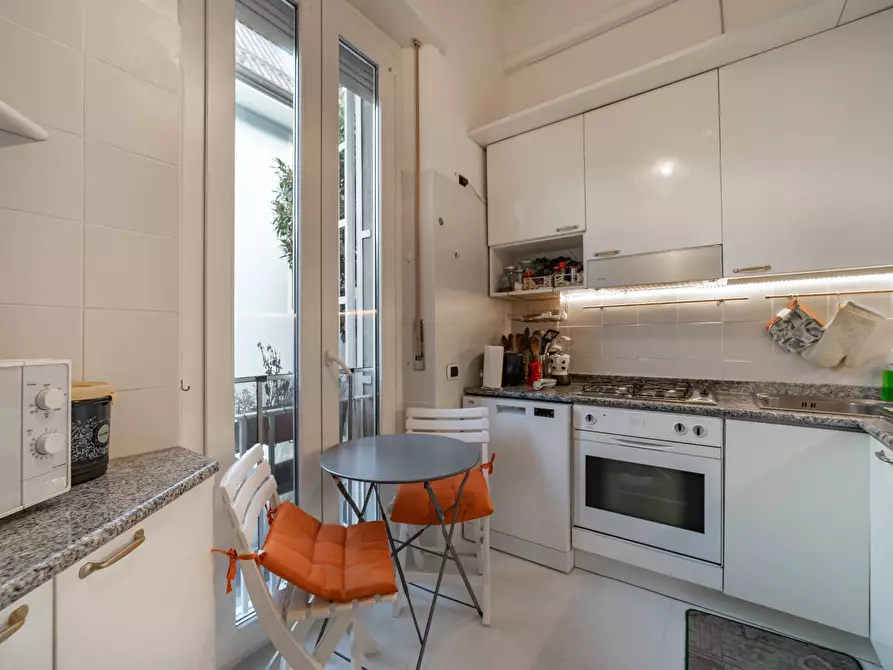 Immagine 13 di Villa in affitto  in Via Francesco Reina 27 a Milano