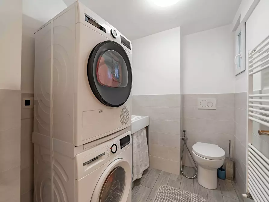 Immagine 26 di Villa in affitto  in Via Francesco Reina 27 a Milano