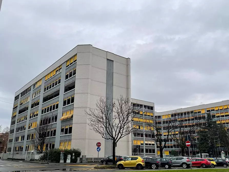 Immagine 3 di Box auto in vendita  in Via Roma 6 - 8 a Collegno