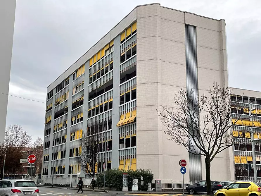 Immagine 10 di Box auto in vendita  in Via Roma 6 - 8 a Collegno