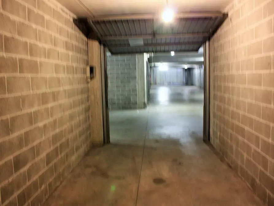 Immagine 10 di Box auto in vendita  in Via Don Giovanni Bosco 55 a Torino