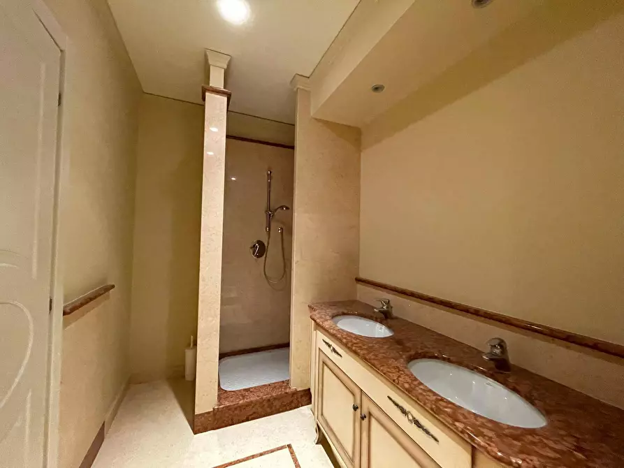 Immagine 16 di Appartamento in vendita  in Strada Milius 3 a Moncalieri