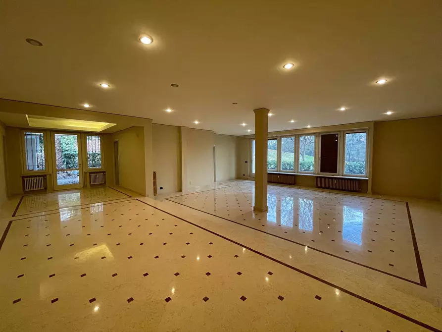 Immagine 32 di Appartamento in vendita  in Strada Milius 3 a Moncalieri