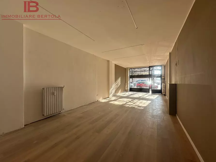Immagine 5 di Negozio in affitto  in corso vittorio emanuele secondo 23 a Cuneo
