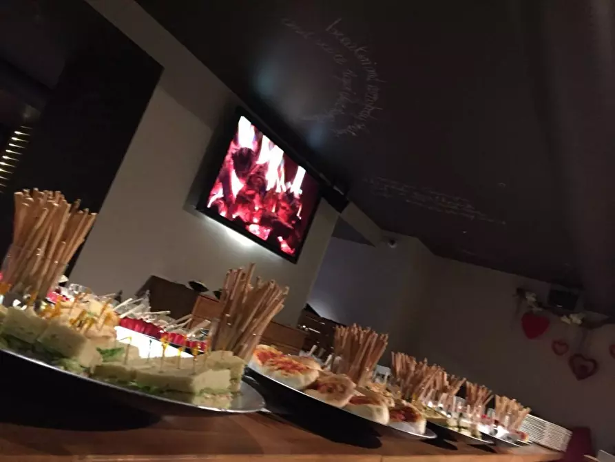 Immagine 12 di Locale commerciale in vendita  in PIAZZA AGNELLI 2 a Sestriere