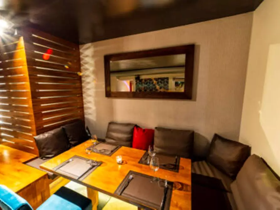 Immagine 15 di Locale commerciale in vendita  in PIAZZA AGNELLI 2 a Sestriere