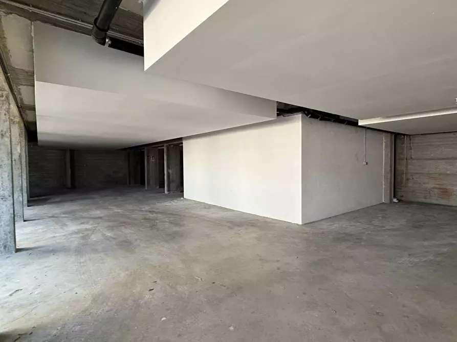 Immagine 9 di Magazzino in vendita  in corso Torino 34 a Asti