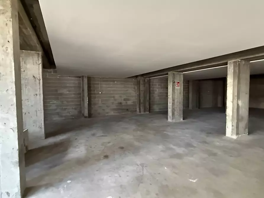 Immagine 11 di Magazzino in vendita  in corso Torino 34 a Asti