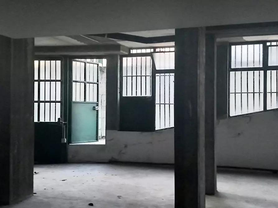 Immagine 20 di Magazzino in vendita  in corso Torino 34 a Asti