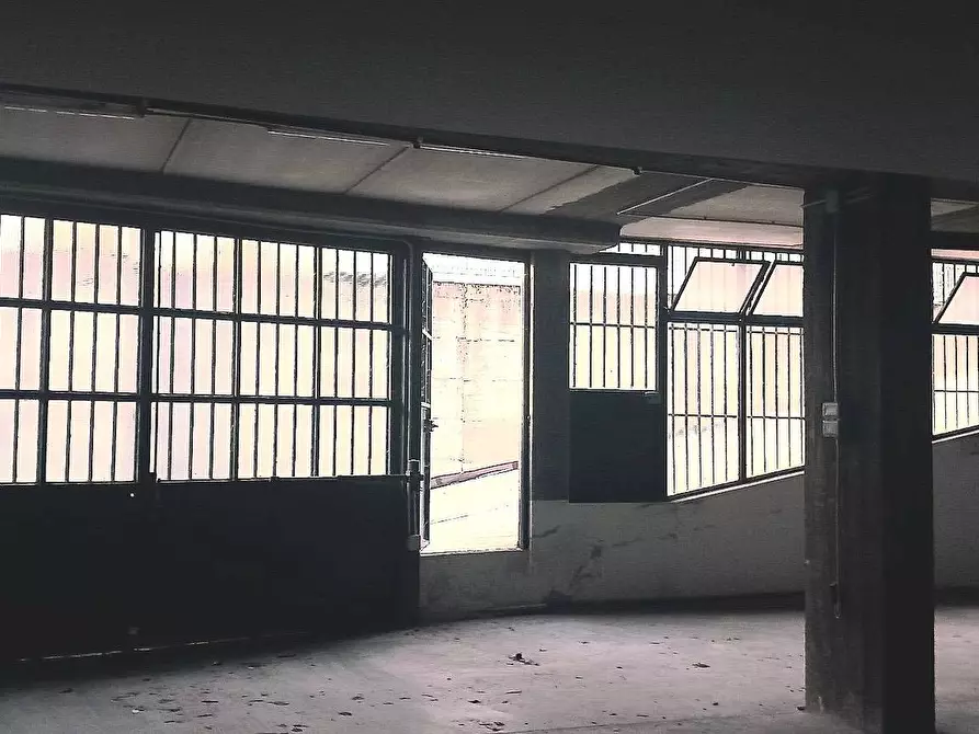 Immagine 3 di Magazzino in vendita  in corso Torino 34 a Asti