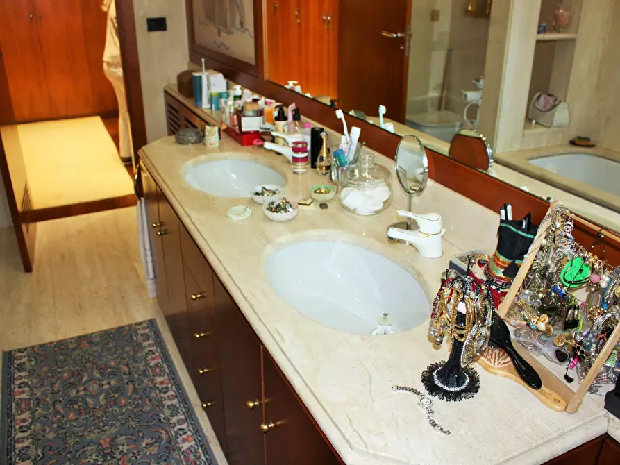 Immagine 33 di Appartamento in vendita  in Corso Matteotti 15 a Torino