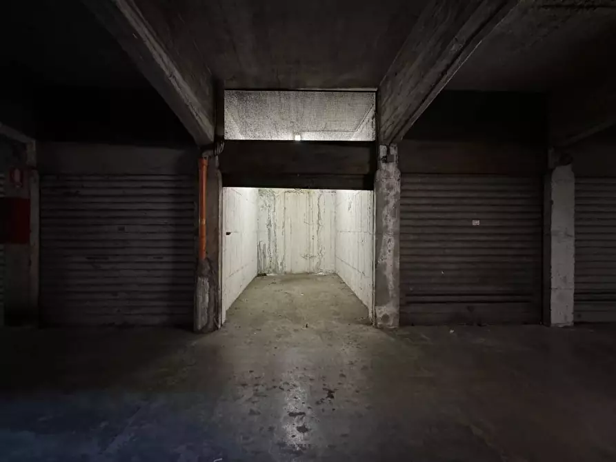 Immagine 10 di Box auto in affitto  in Via Onorato Vigliani 29 a Torino