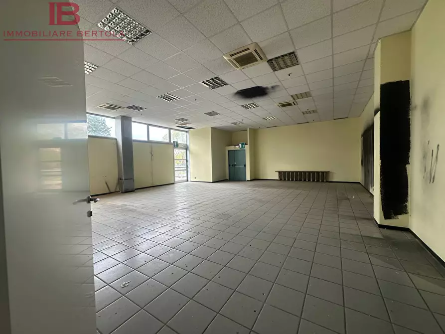 Immagine 38 di Ufficio in affitto  in VIA TORINO a Cuneo