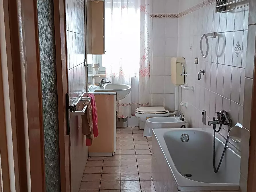 Immagine 17 di Appartamento in vendita  in VIA MONTEBELLO 20 a Ala Di Stura