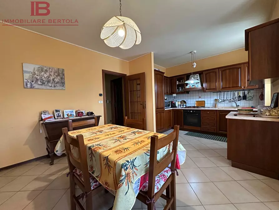 Immagine 2 di Villa in vendita  in VIA PRAZZO 6 a Cuneo