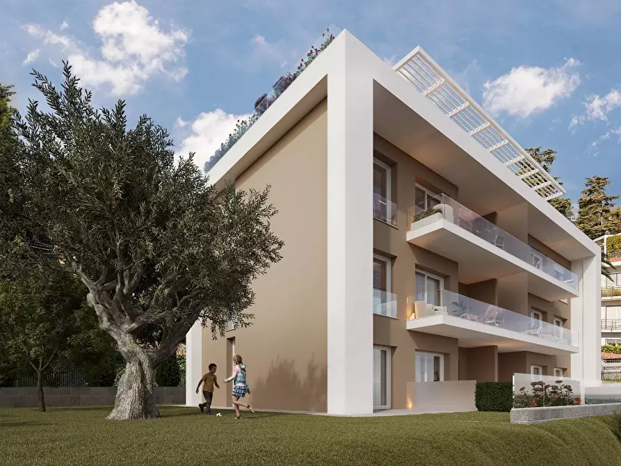 Immagine 13 di Appartamento in vendita  in VIALE CARDUCCI SNC a San Remo