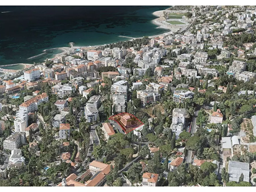 Immagine 8 di Appartamento in vendita  in VIALE CARDUCCI a San Remo