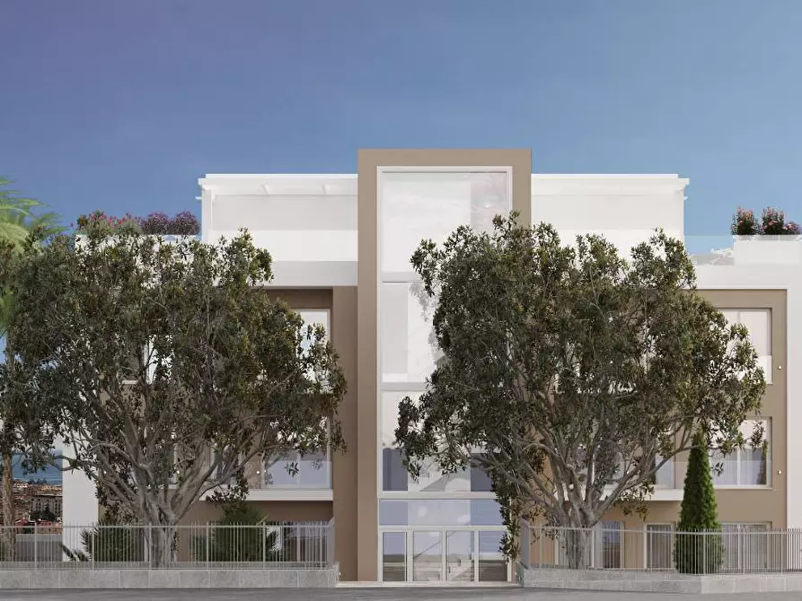 Immagine 15 di Appartamento in vendita  in VIALE CARDUCCI a San Remo