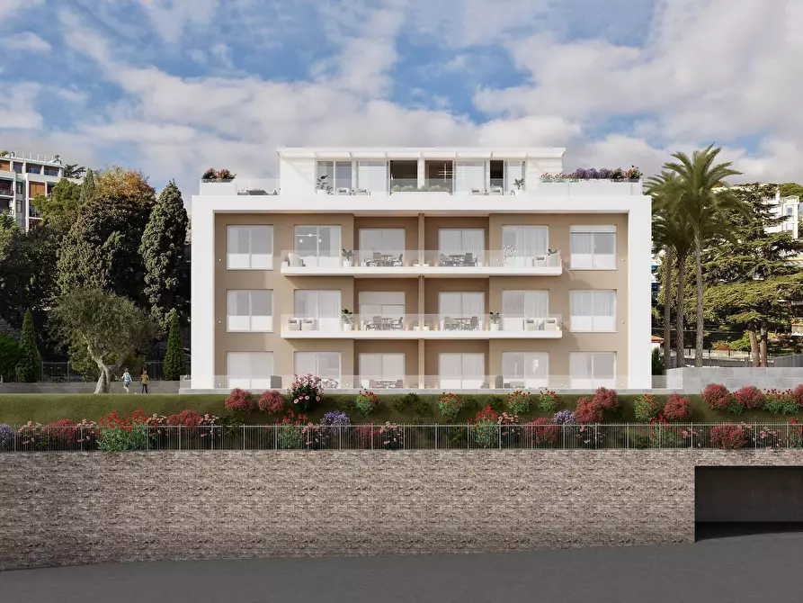Immagine 13 di Attico in vendita  in VIALE CARDUCCI a San Remo