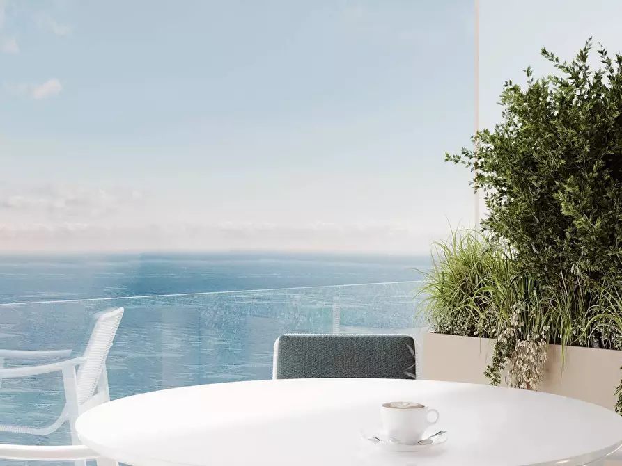 Immagine 16 di Attico in vendita  in VIALE CARDUCCI a San Remo