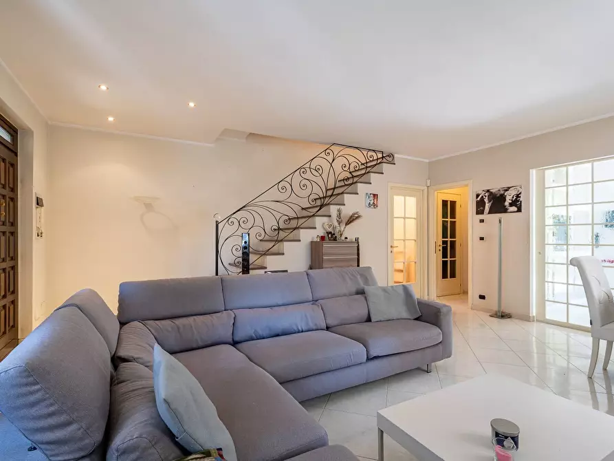 Immagine 1 di Casa semindipendente in vendita  in Via Ignazio Silone 25 a Almese