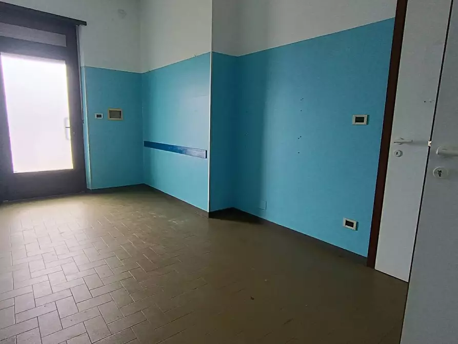 Immagine 9 di Ufficio in vendita  in Via Torino 23 a San Francesco Al Campo