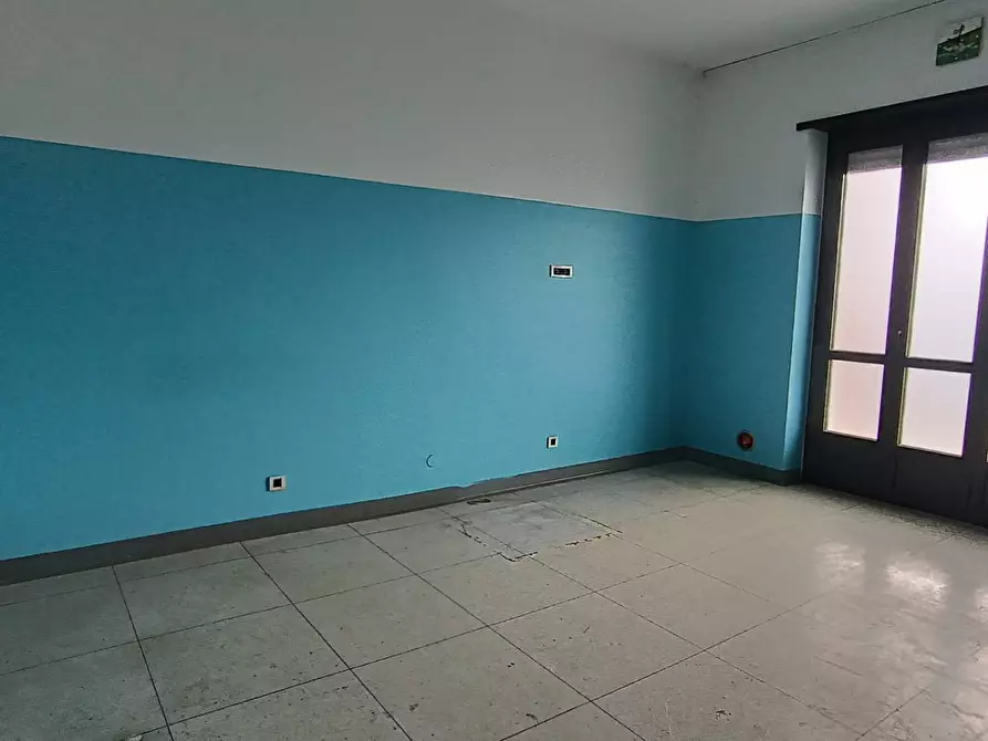 Immagine 11 di Ufficio in vendita  in Via Torino 23 a San Francesco Al Campo